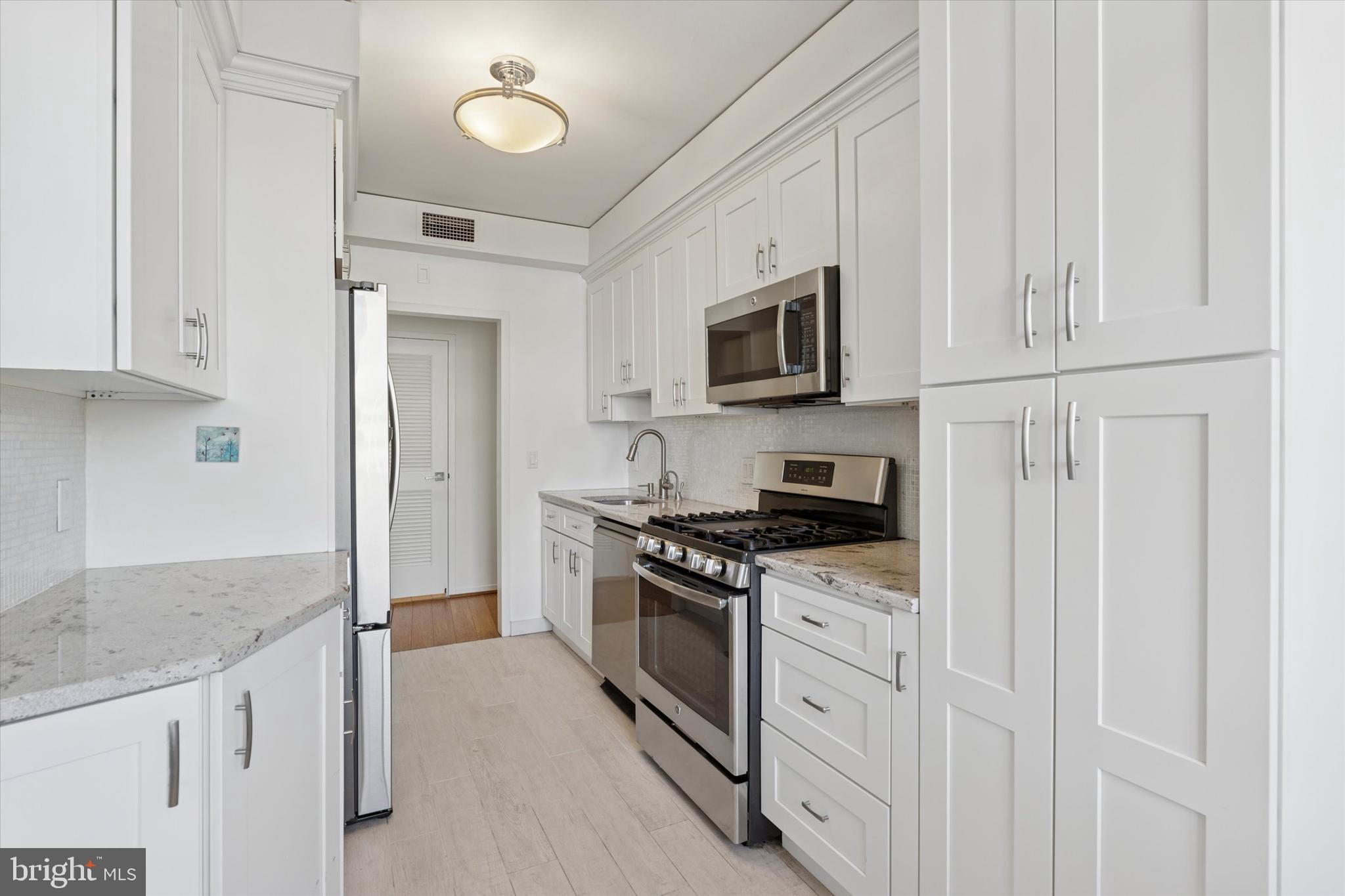 191 PRESIDENTIAL BOULEVARD R720