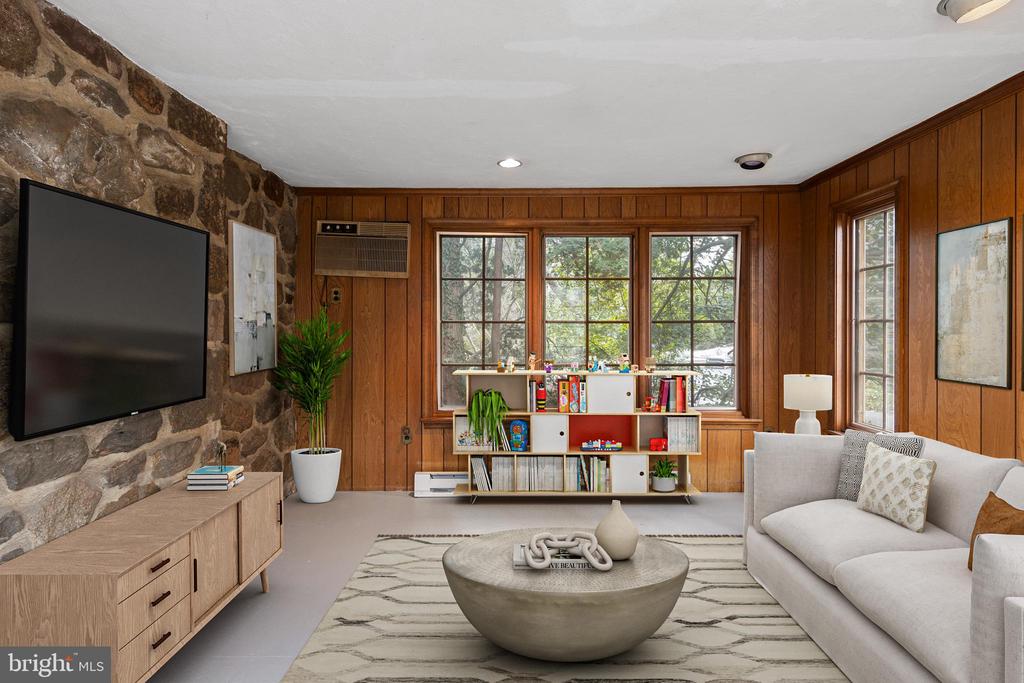 428 REDLEAF ROAD
