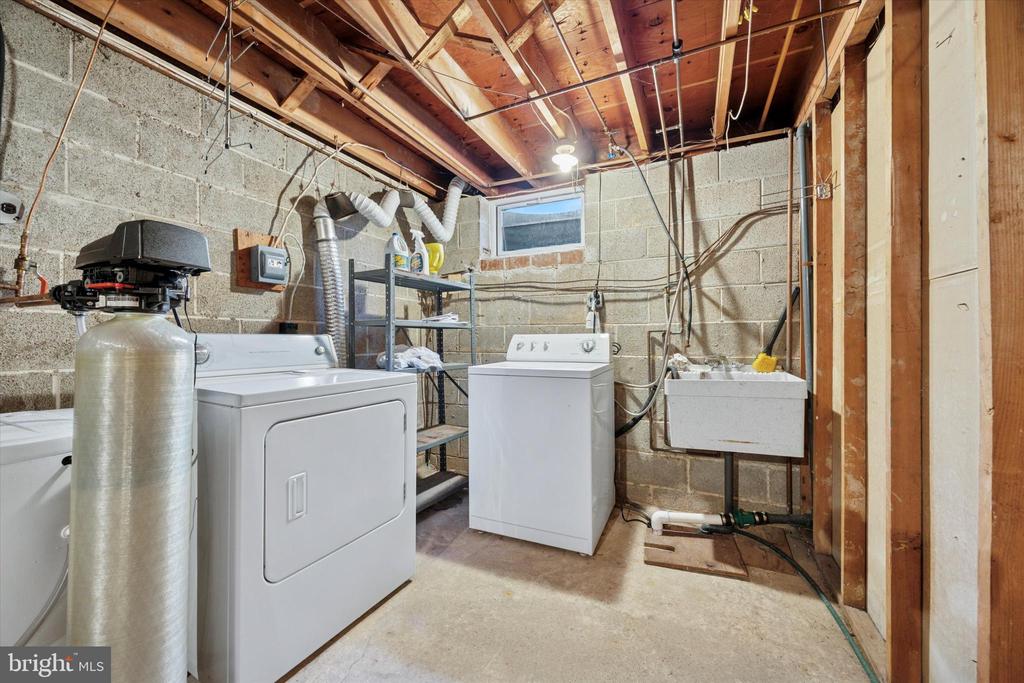 1111 HAGUES MILL ROAD