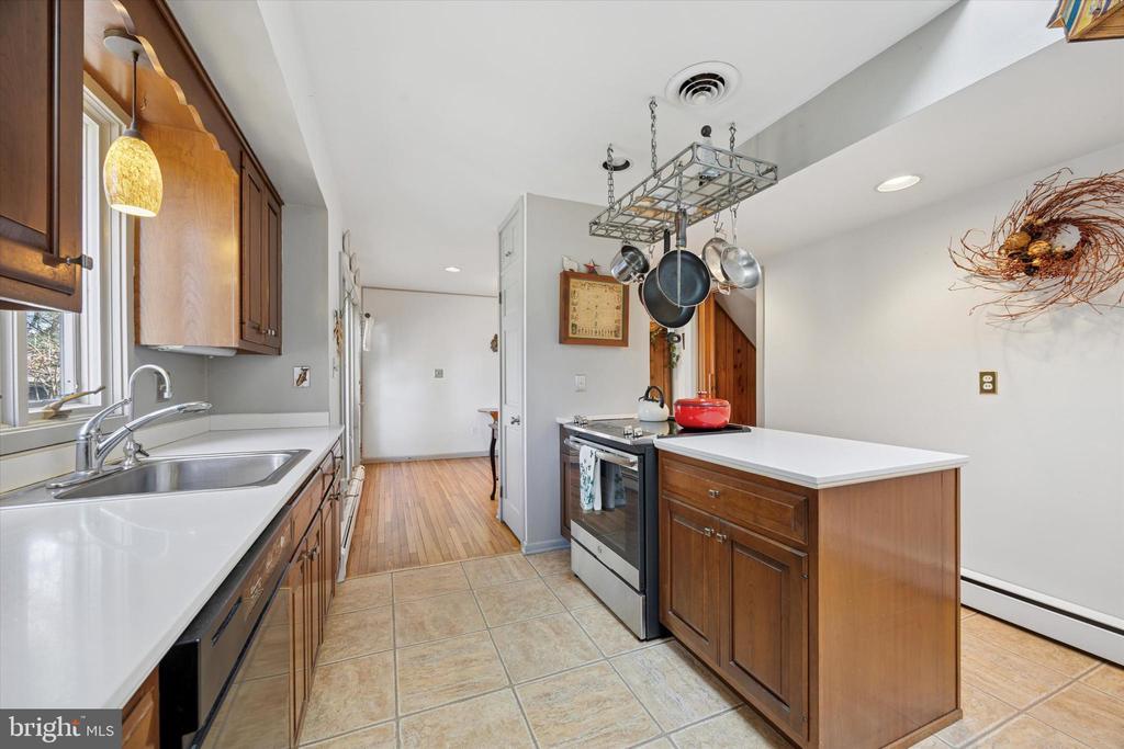 1111 HAGUES MILL ROAD