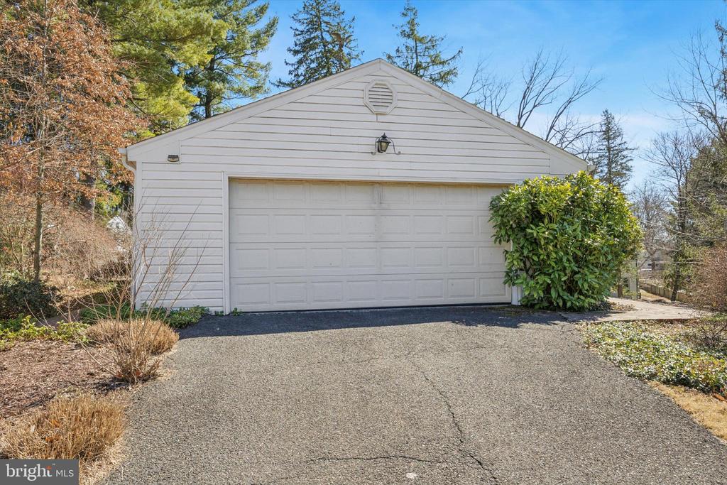 1111 HAGUES MILL ROAD