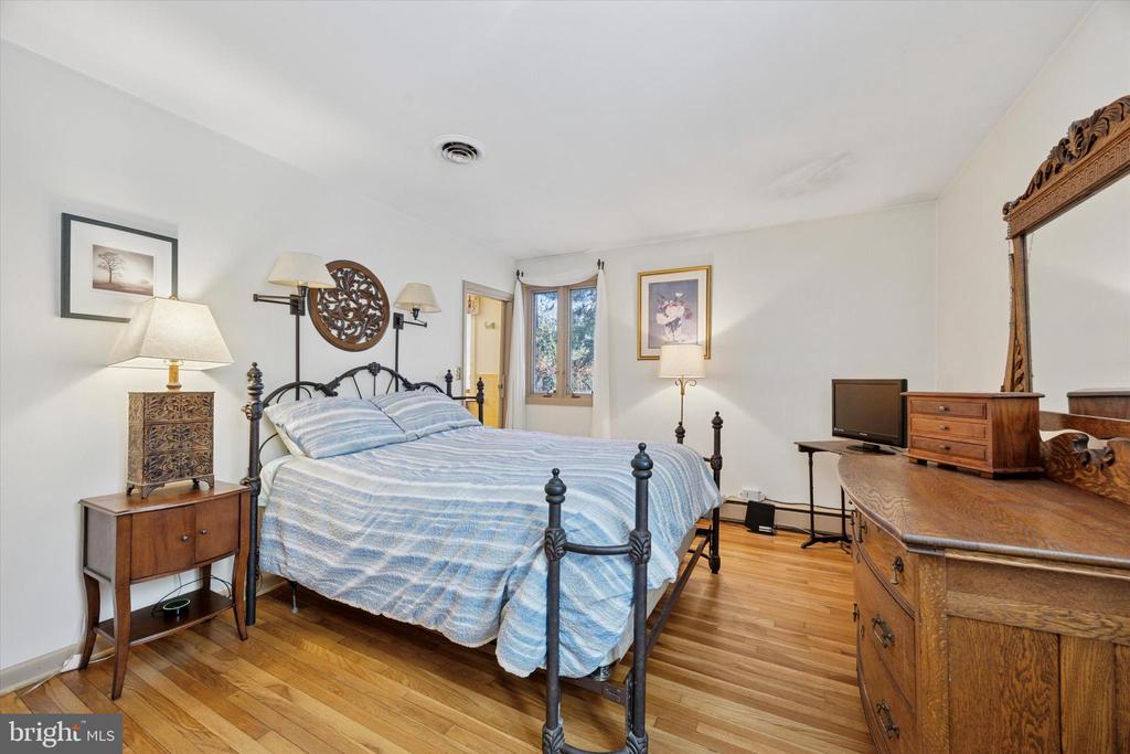 1111 HAGUES MILL ROAD