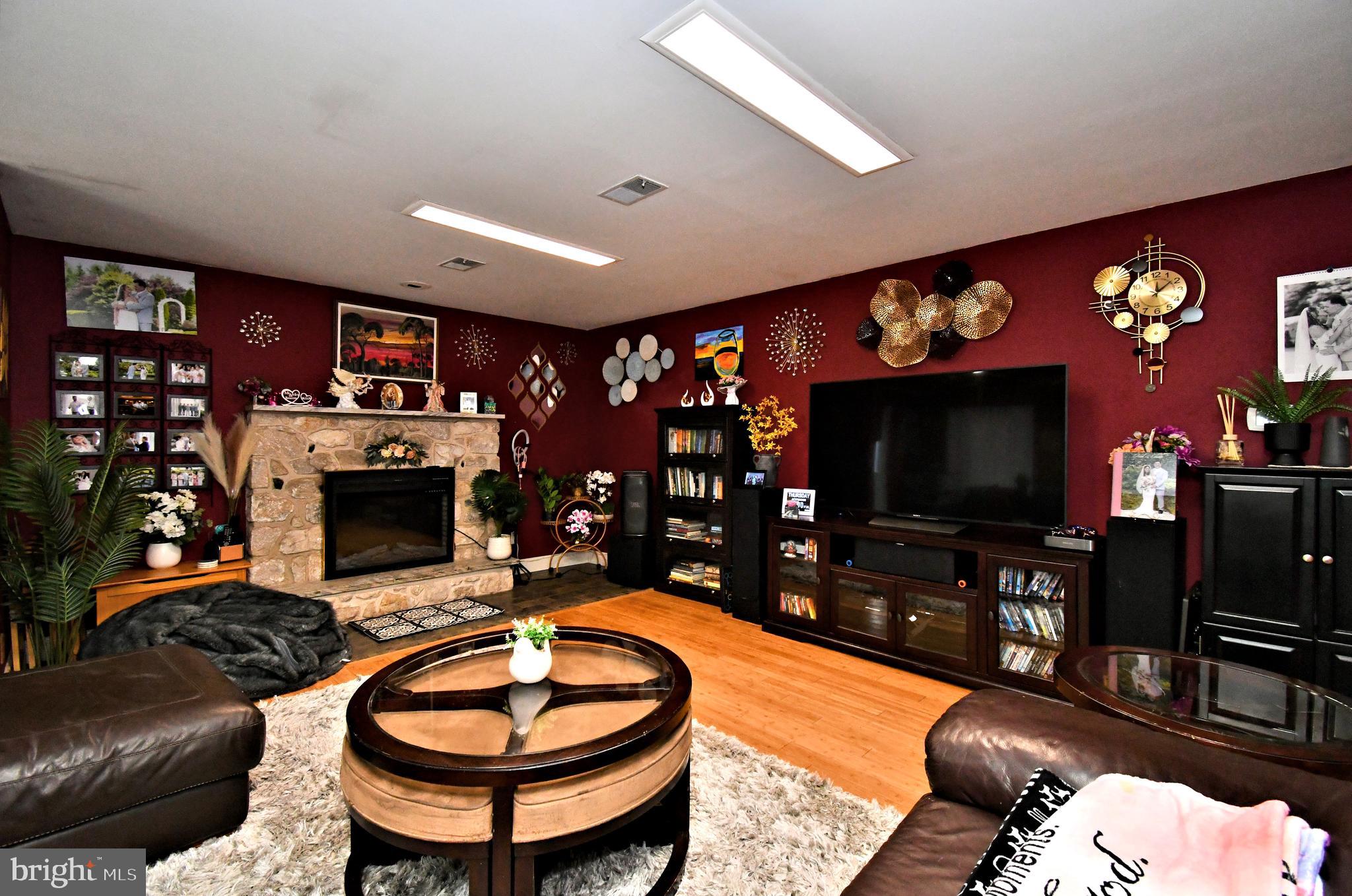 1329 HORSHAM ROAD
