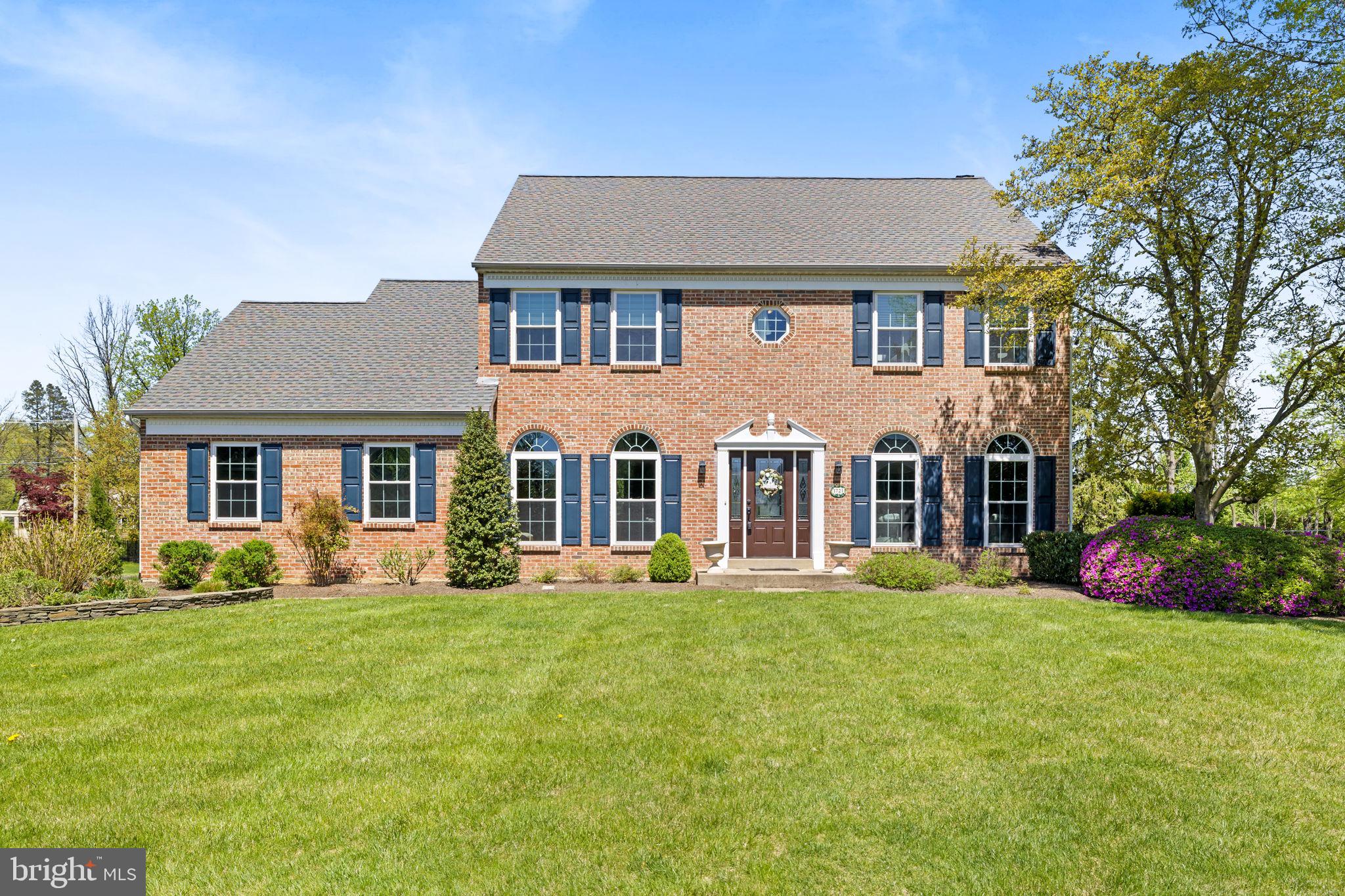 1721 THORNBURY LANE