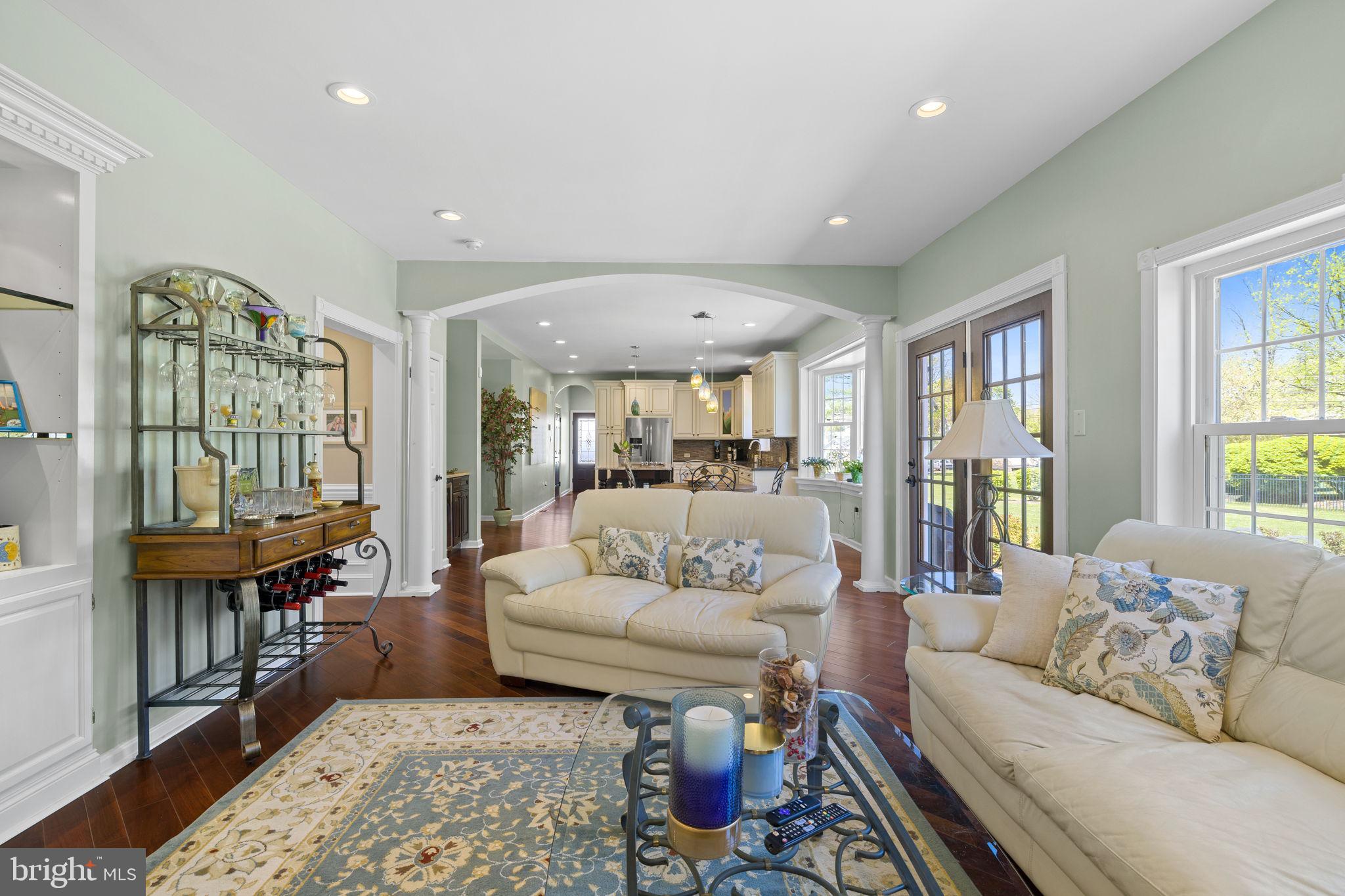 1721 THORNBURY LANE