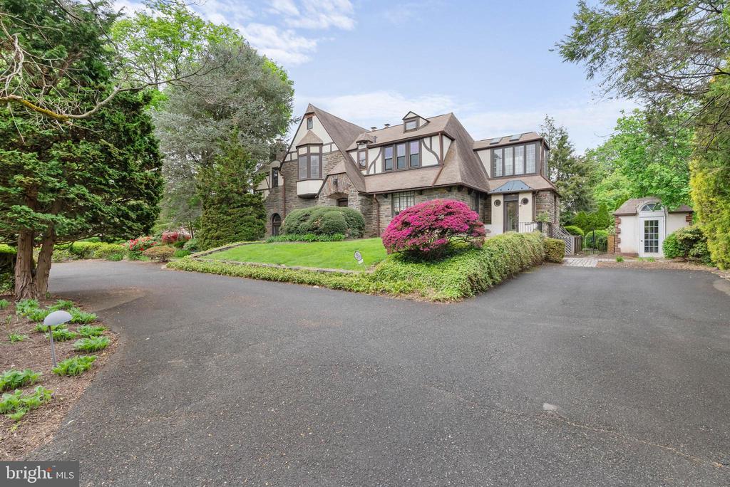 8300 CEDAR ROAD