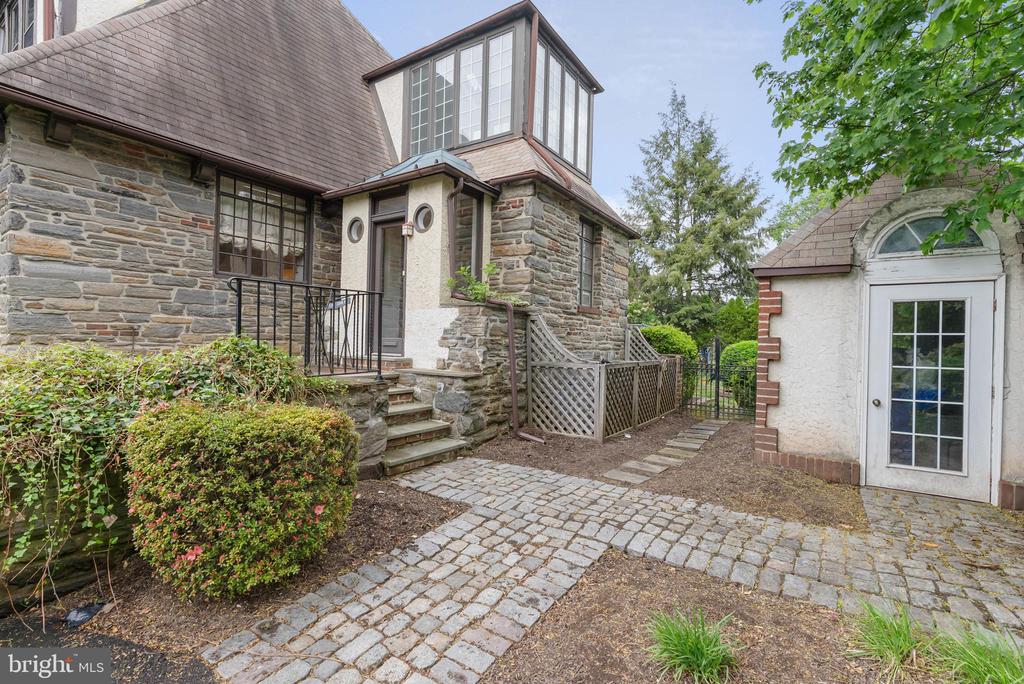 8300 CEDAR ROAD
