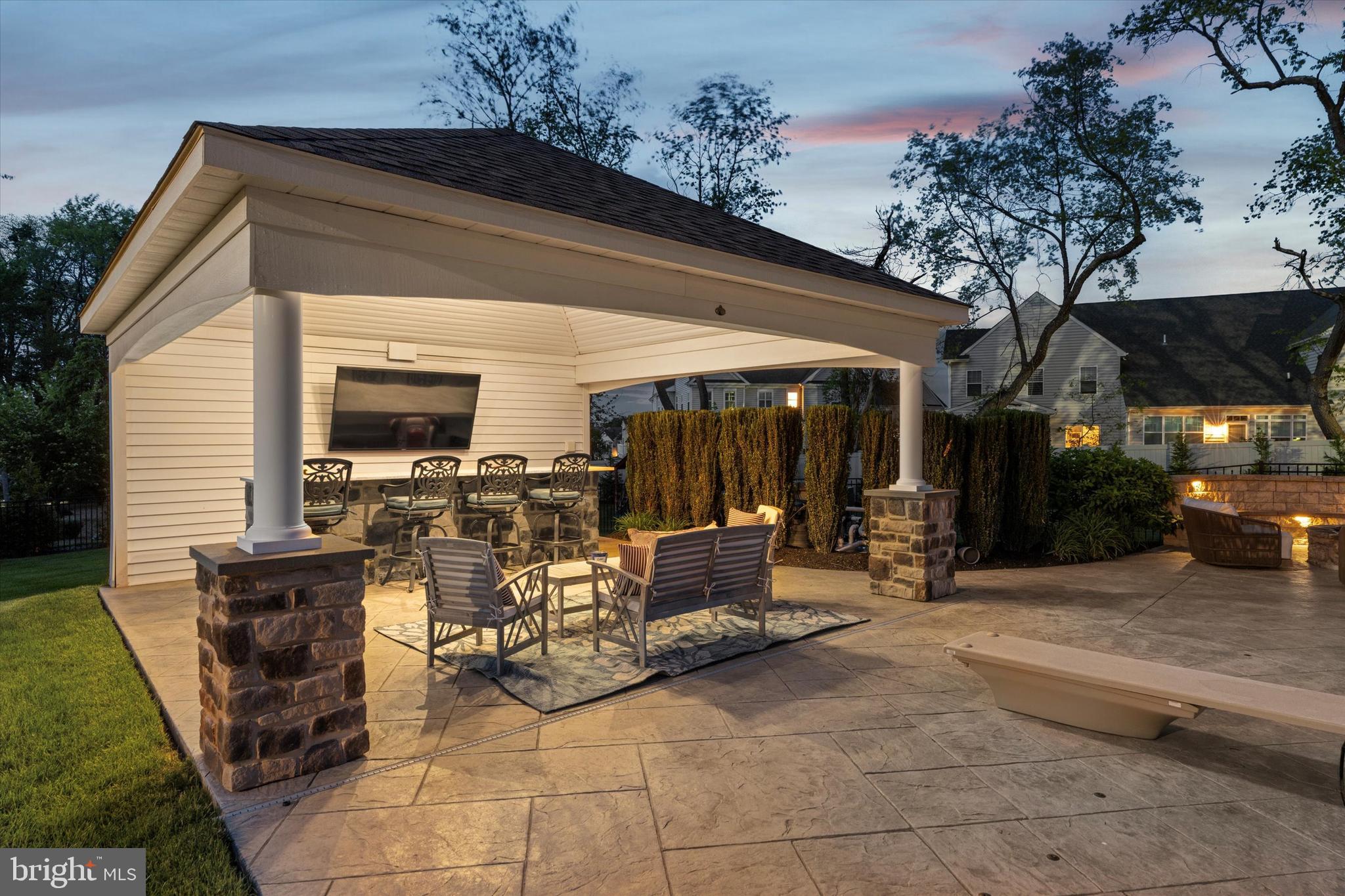 37 STARMONT WAY