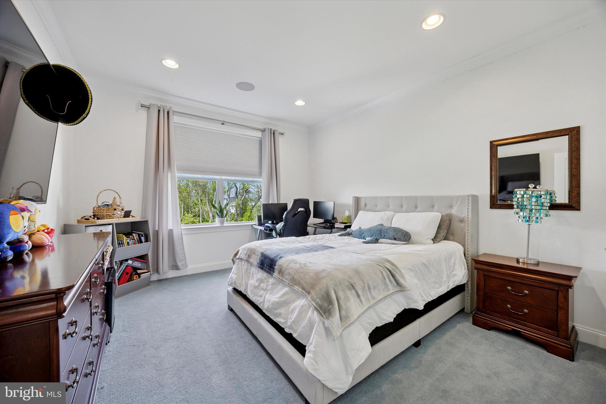 37 STARMONT WAY