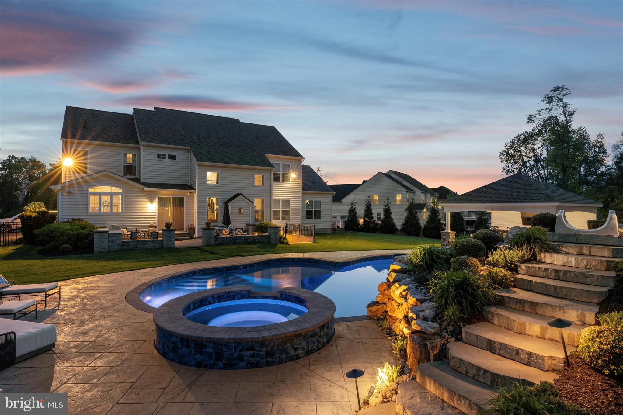 37 STARMONT WAY