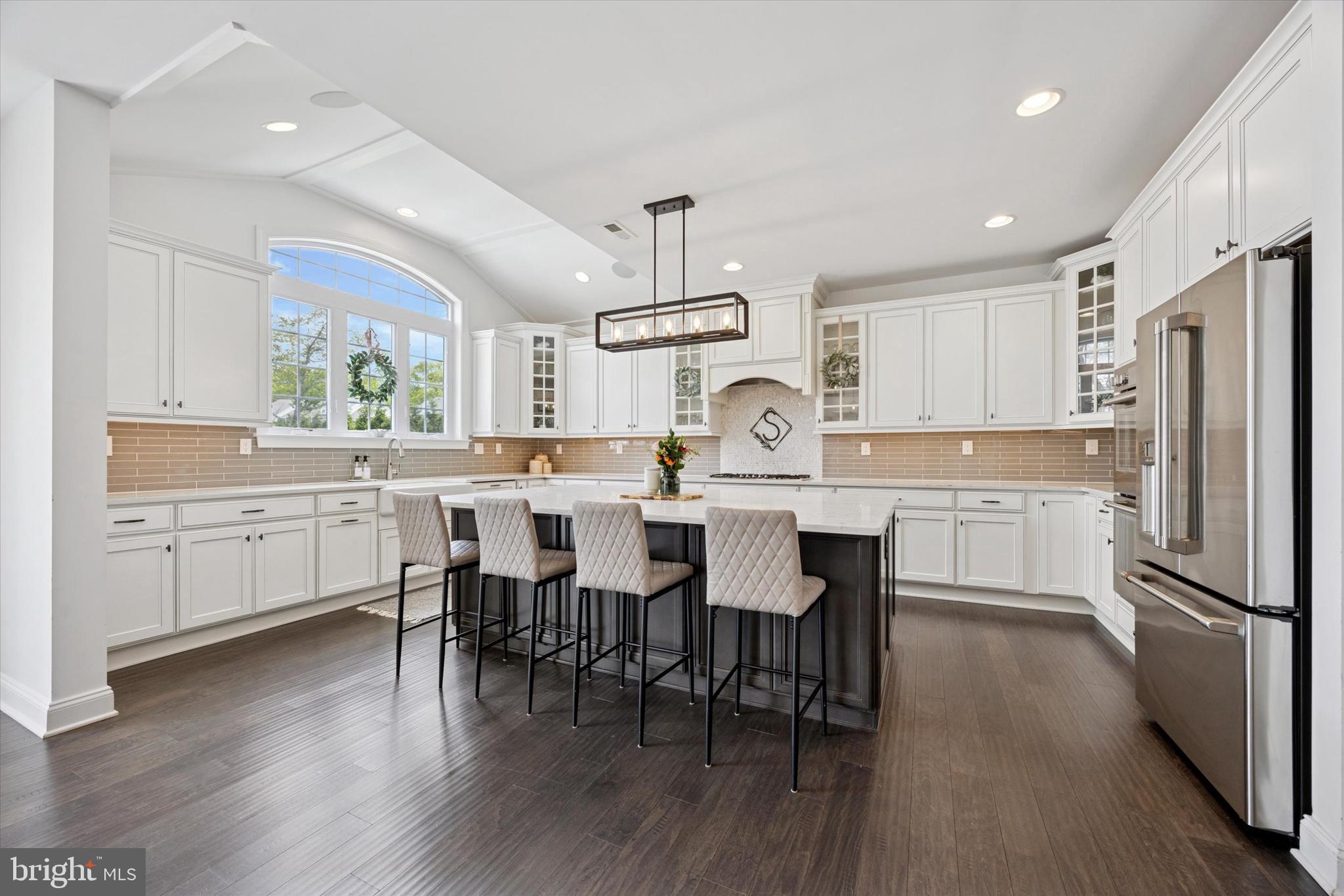 37 STARMONT WAY