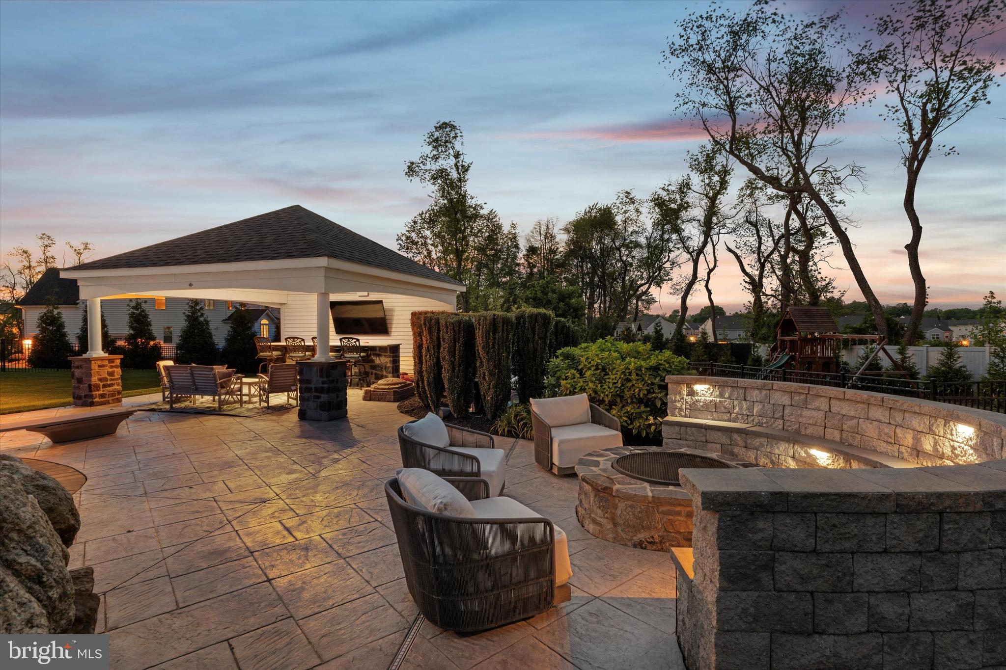 37 STARMONT WAY