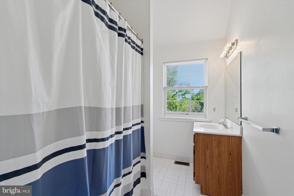 523 BULLOCK STREET 10