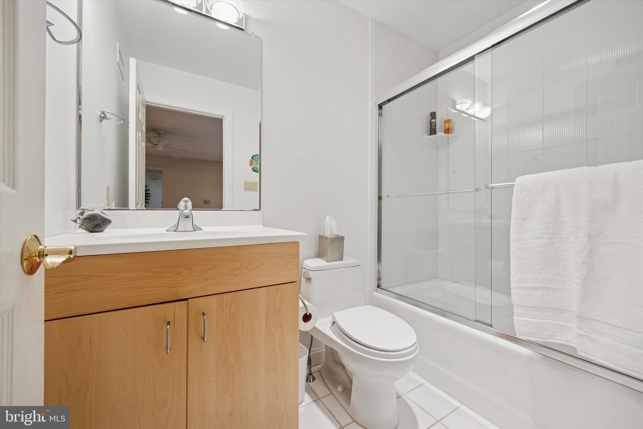 8 FETLOCK LANE