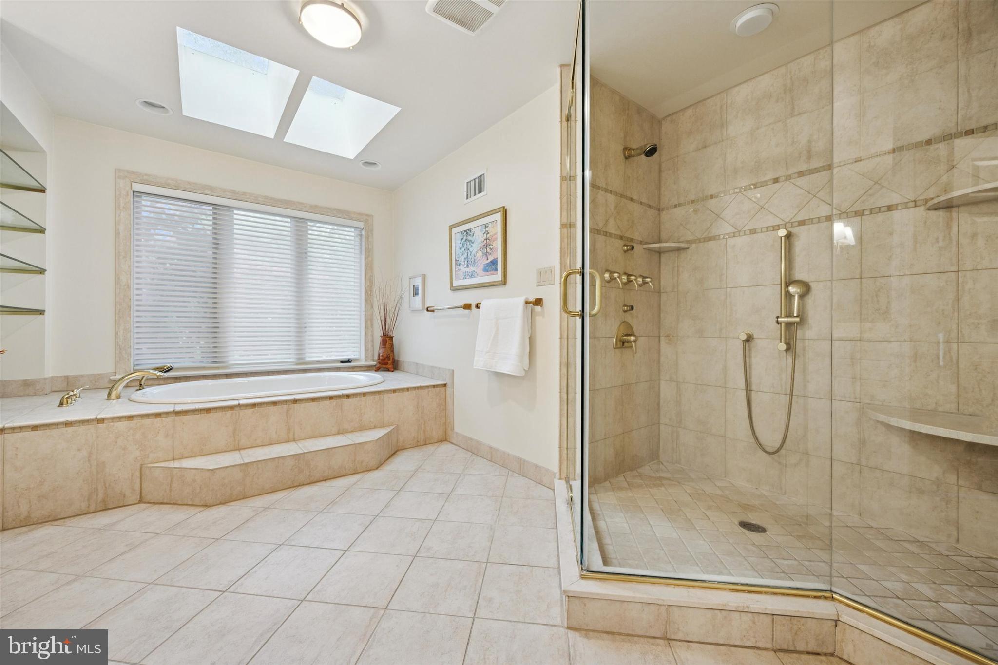 8 FETLOCK LANE
