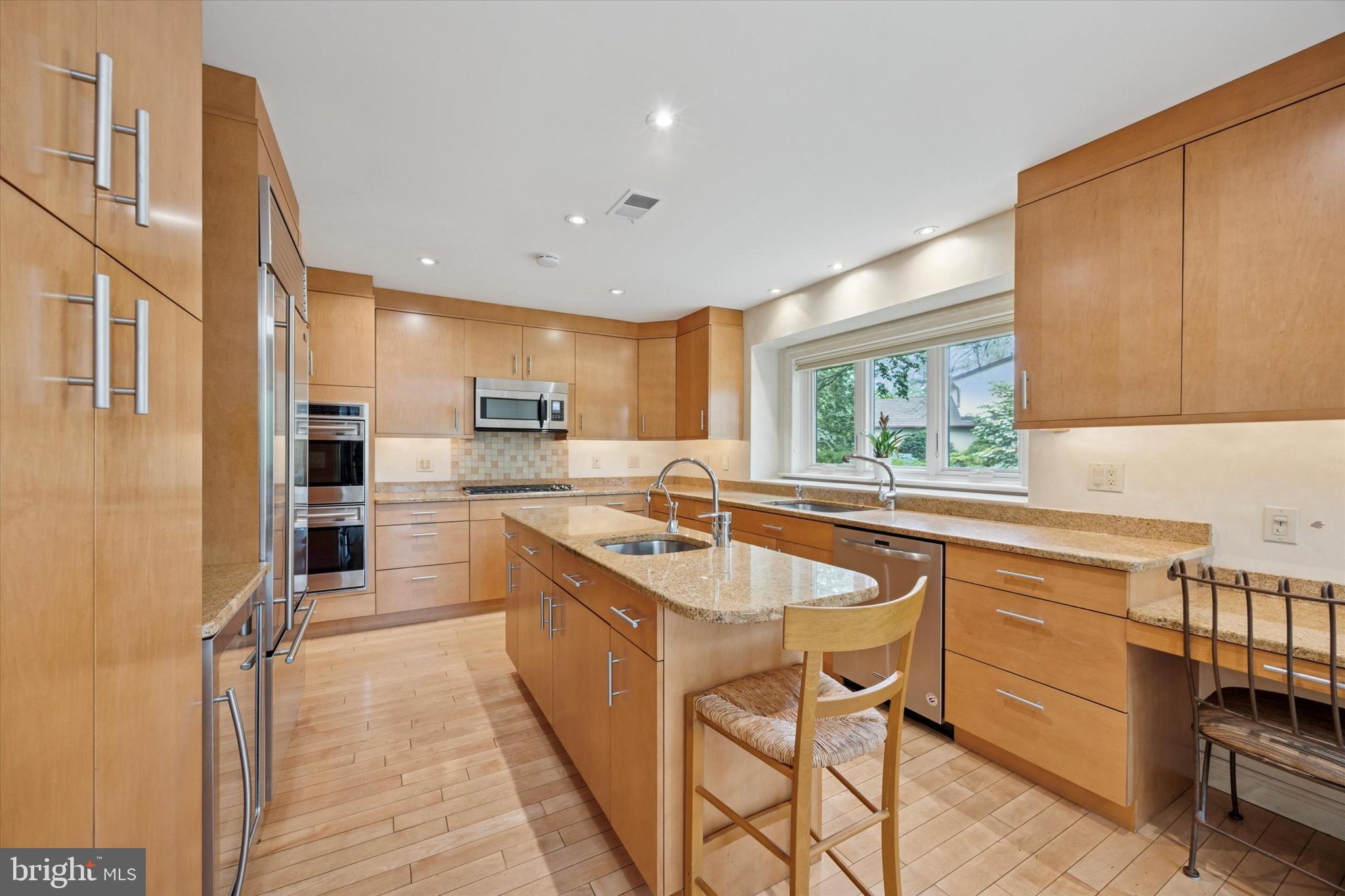 8 FETLOCK LANE