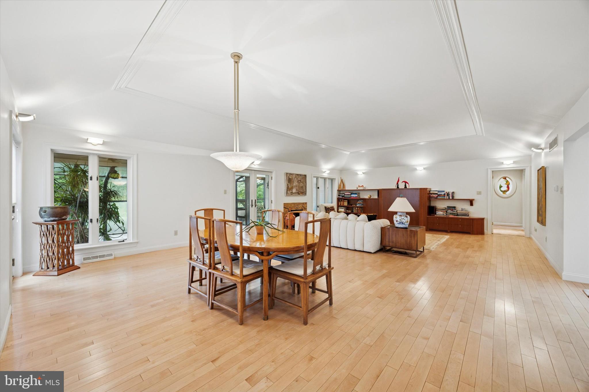 8 FETLOCK LANE