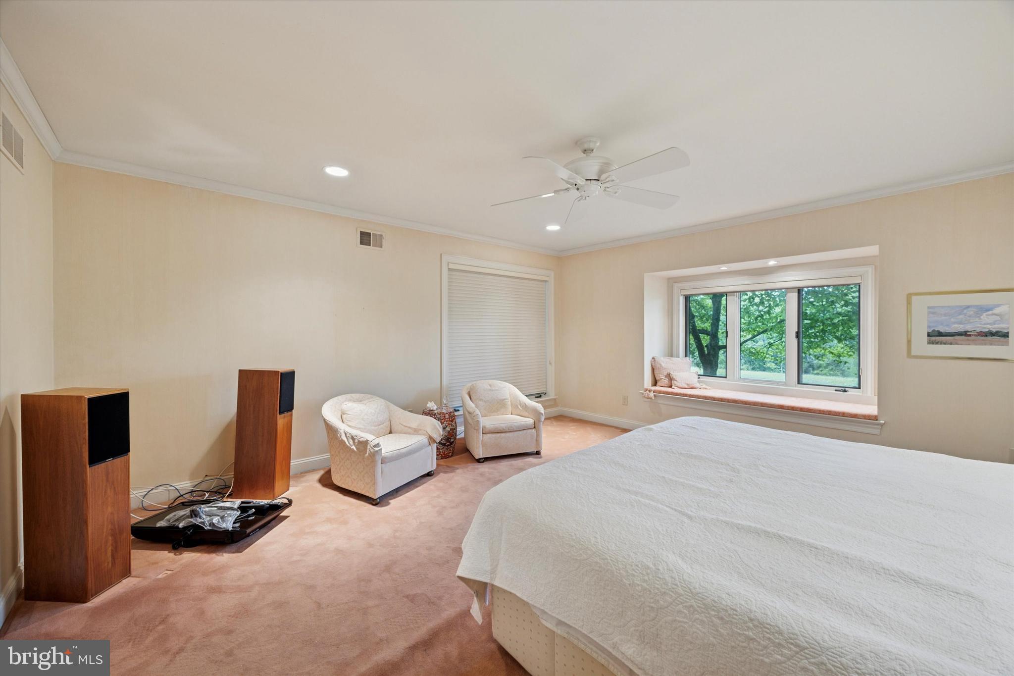 8 FETLOCK LANE