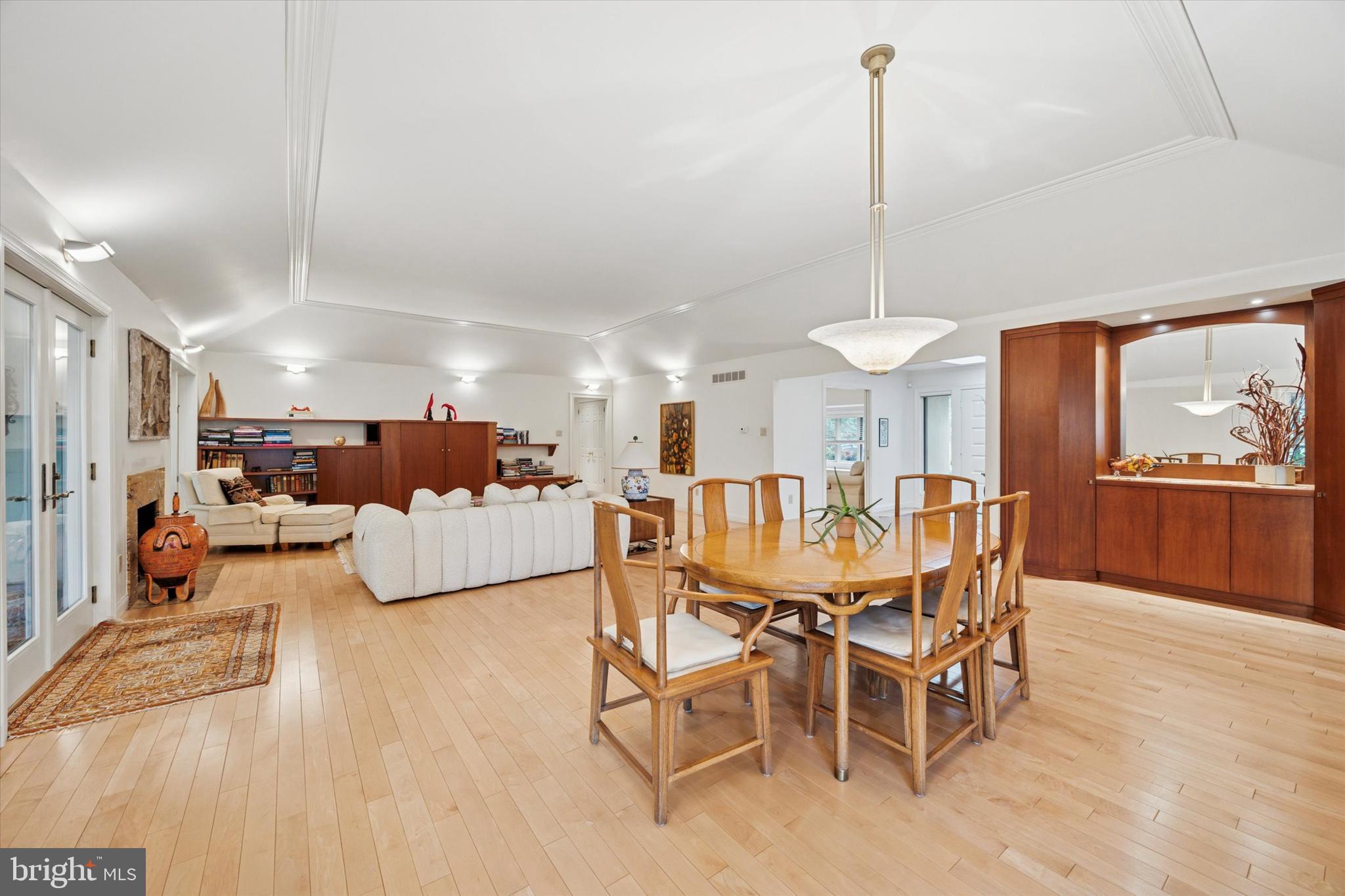 8 FETLOCK LANE