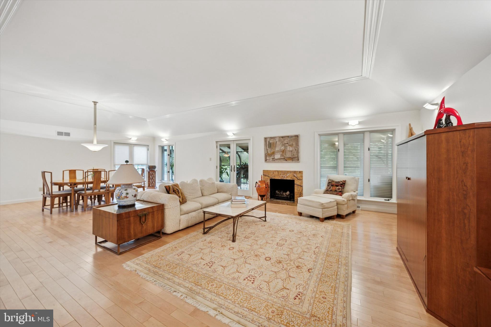 8 FETLOCK LANE