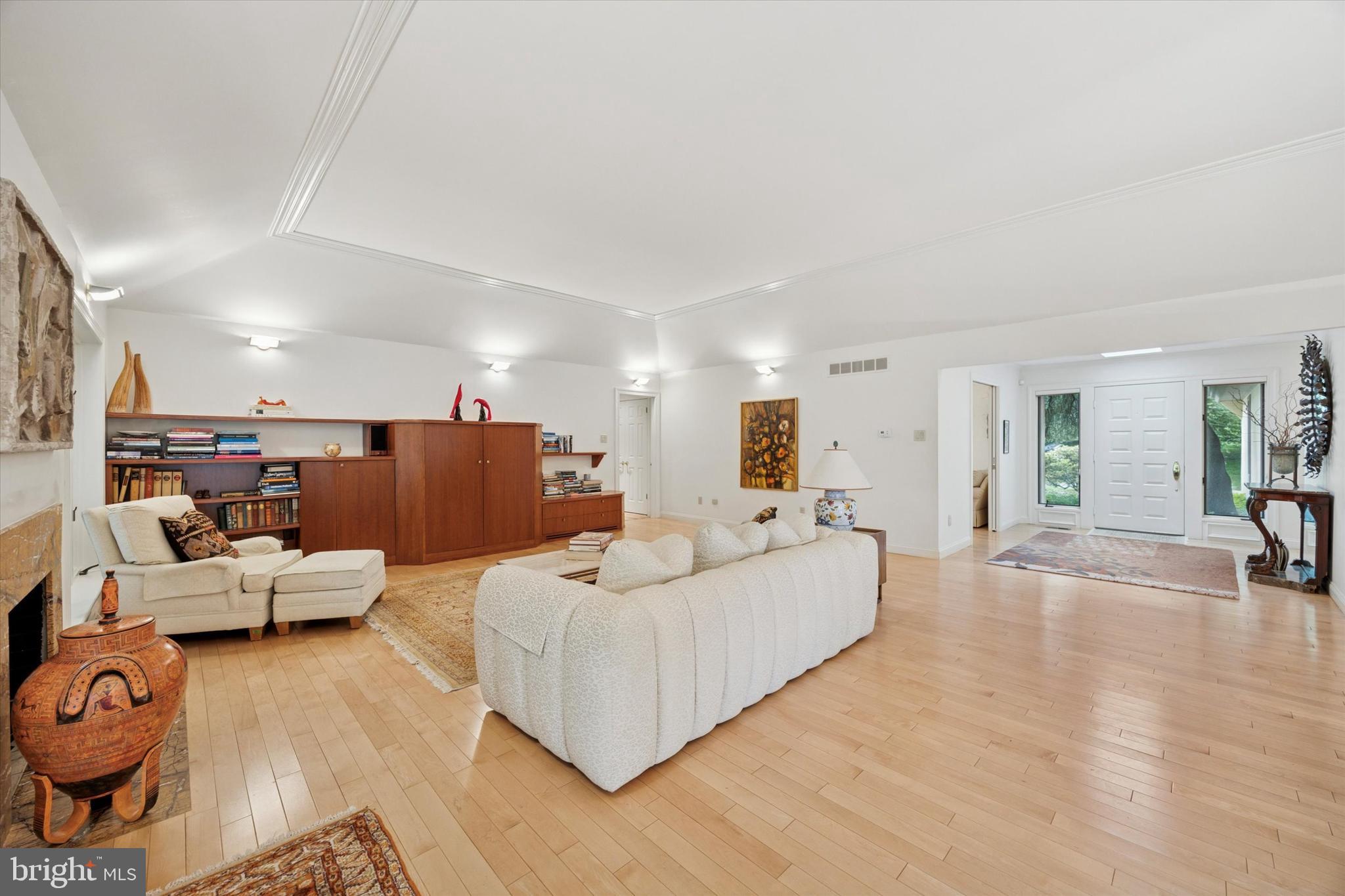 8 FETLOCK LANE