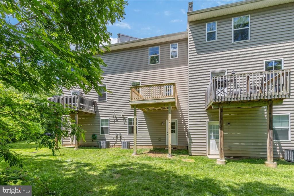 605 APPLE STREET