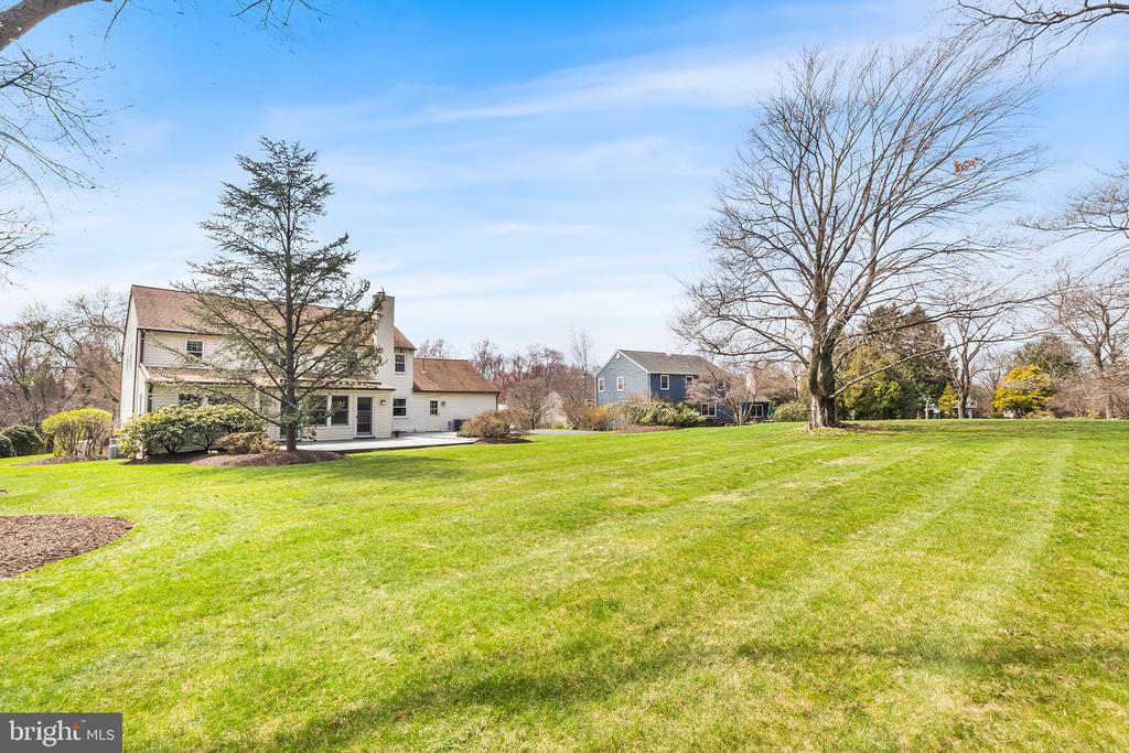 1322 CROSBY DRIVE