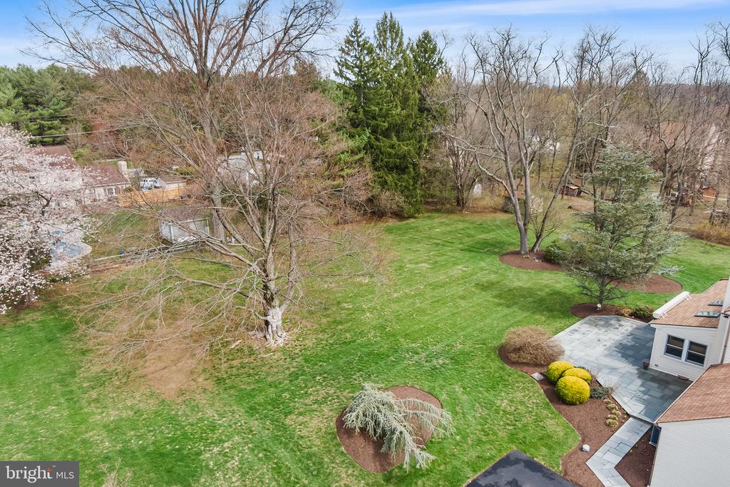 1322 CROSBY DRIVE