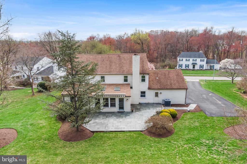1322 CROSBY DRIVE