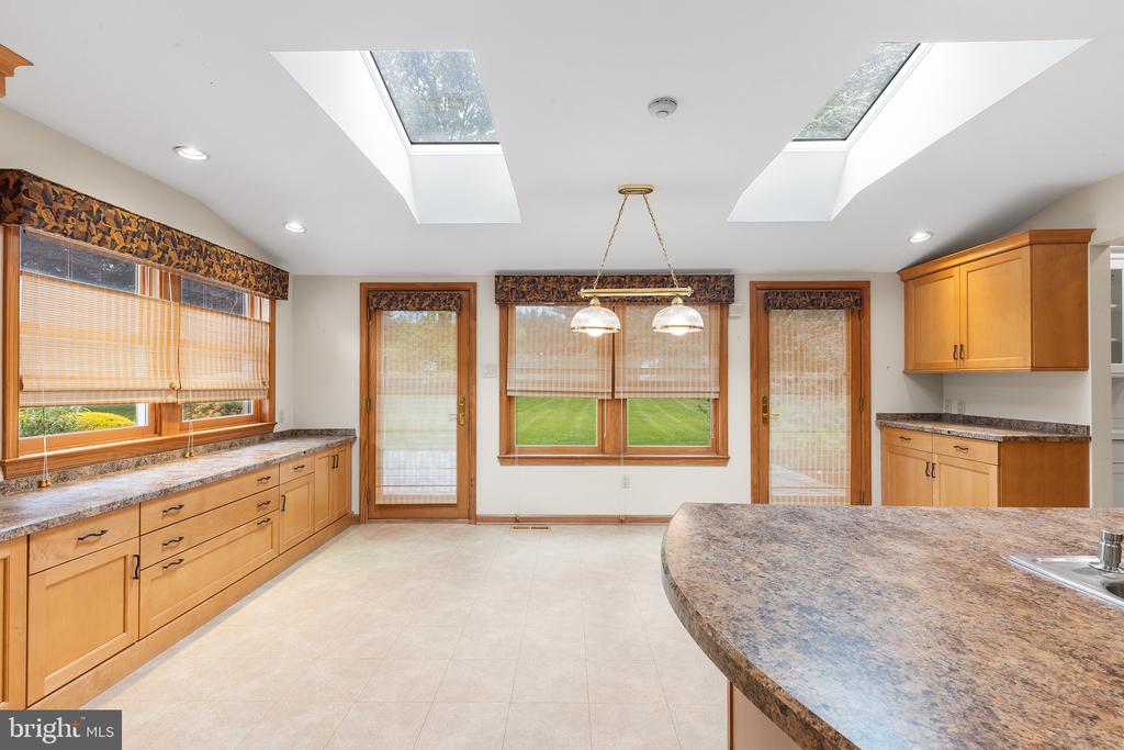 1322 CROSBY DRIVE