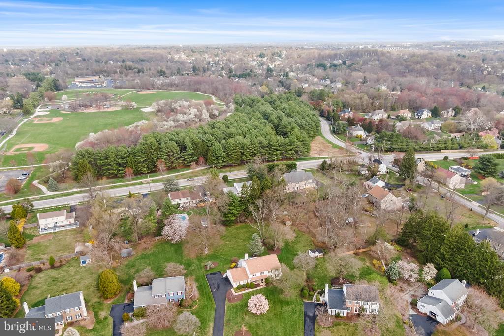 1322 CROSBY DRIVE