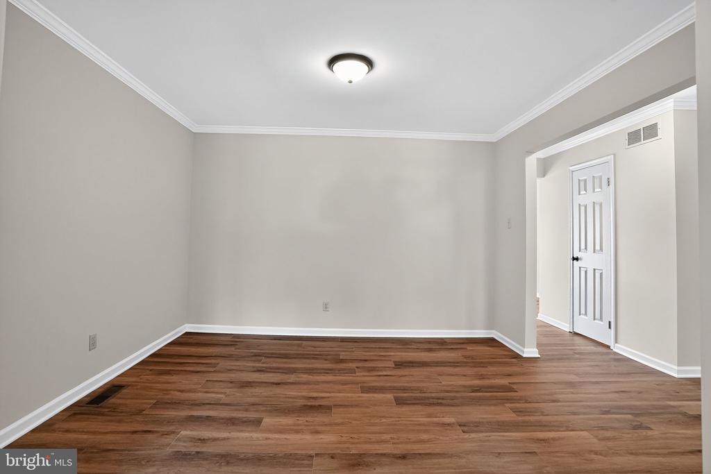 3929 SENECA COURT