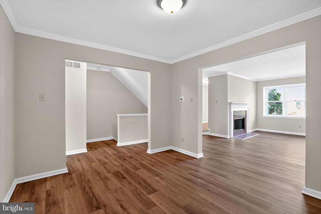 3929 SENECA COURT
