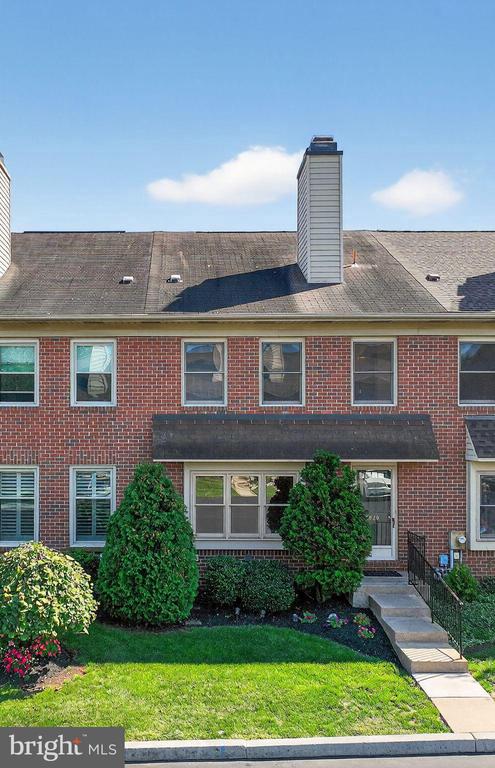 3929 SENECA COURT