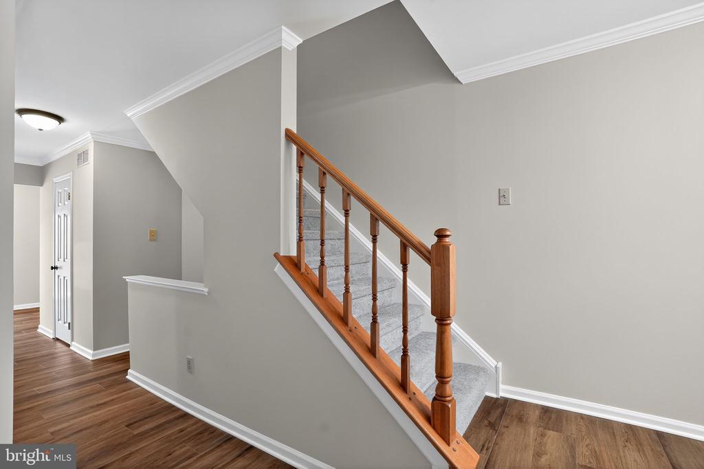 3929 SENECA COURT