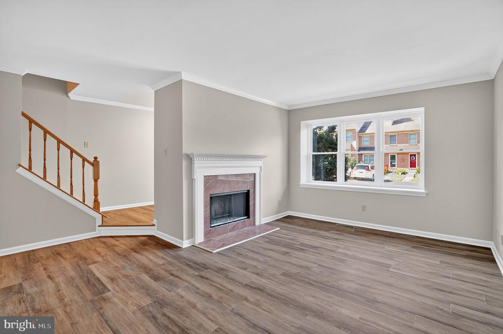 3929 SENECA COURT