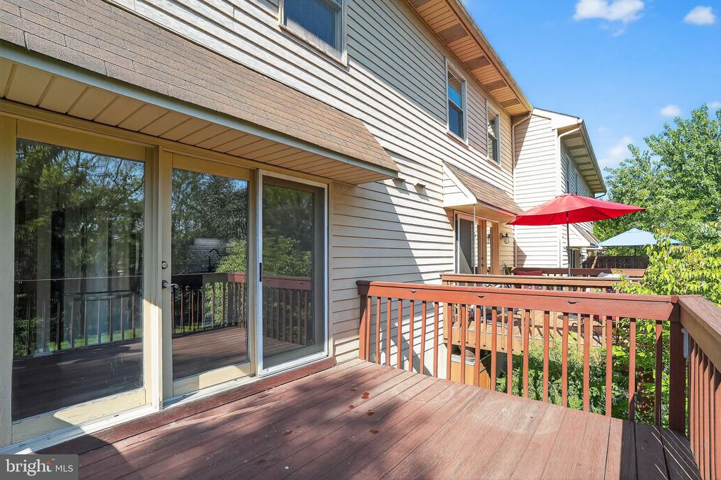 3929 SENECA COURT