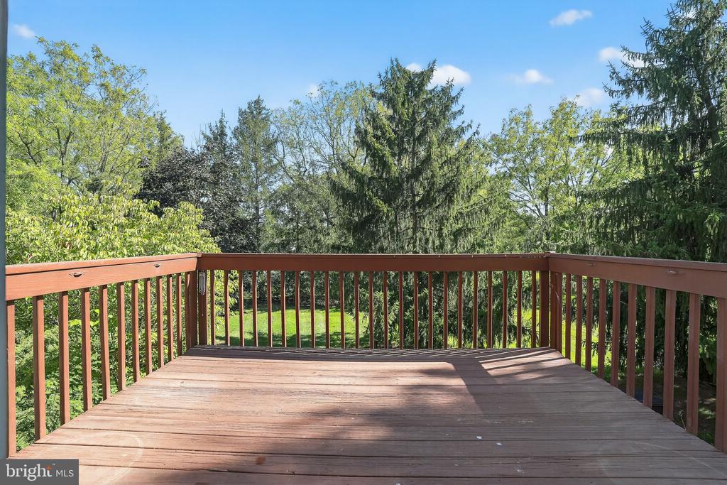 3929 SENECA COURT