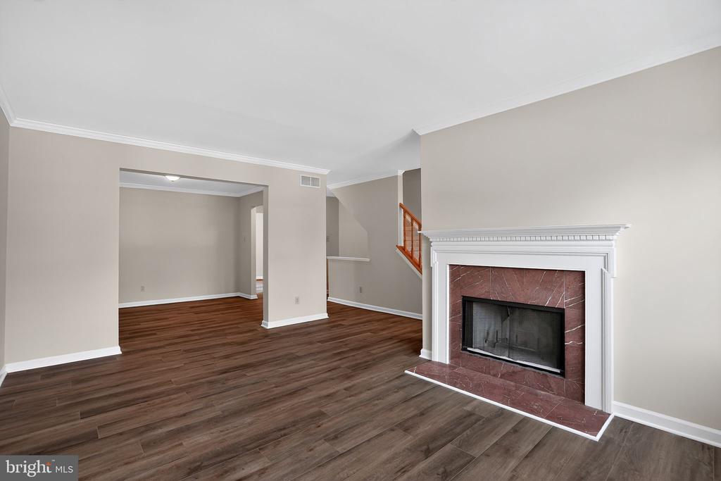 3929 SENECA COURT
