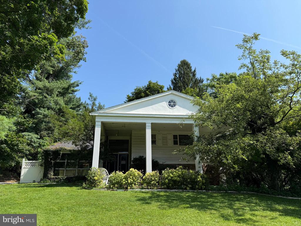 1 MARYWATERSFORD ROAD