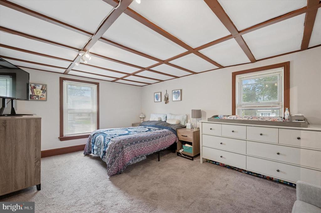926 BRADFIELD ROAD
