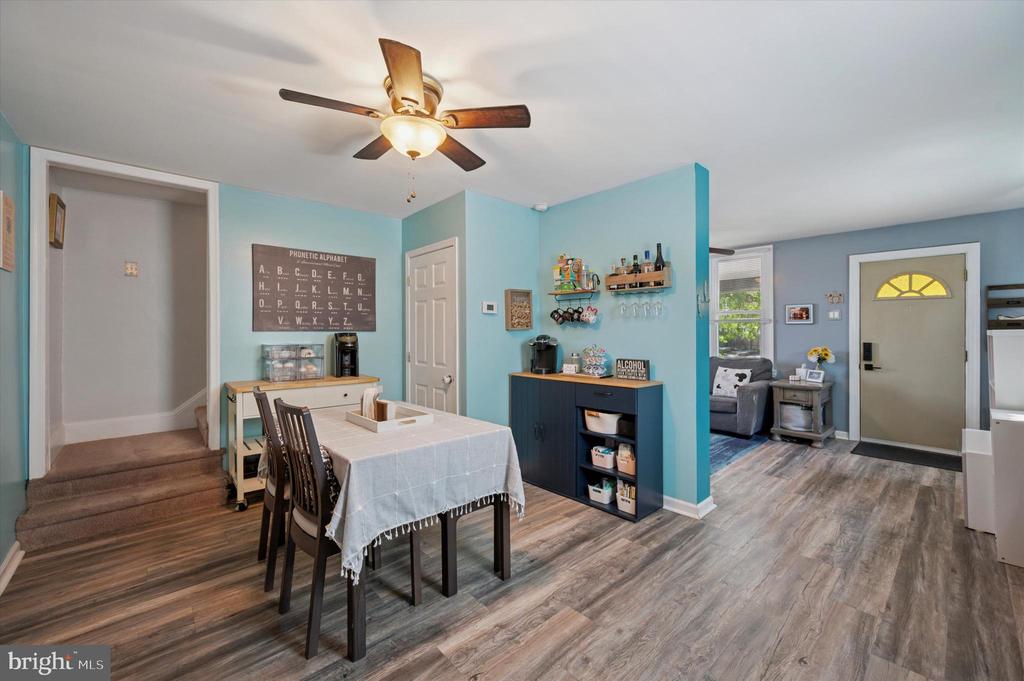 926 BRADFIELD ROAD