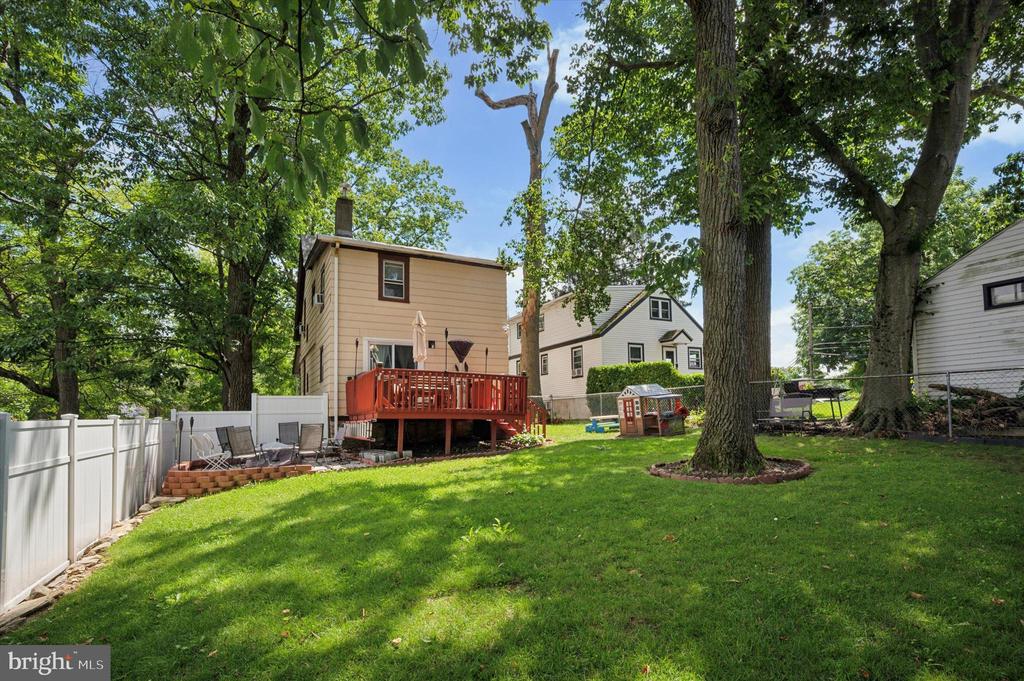 926 BRADFIELD ROAD