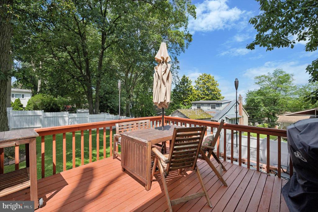 926 BRADFIELD ROAD