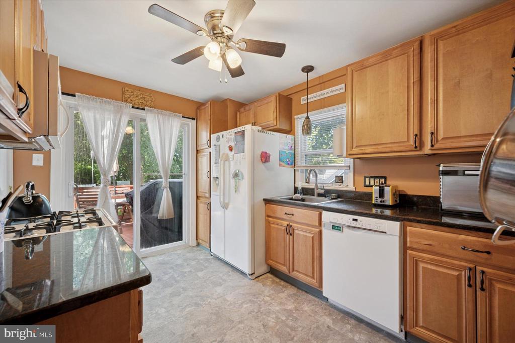 926 BRADFIELD ROAD