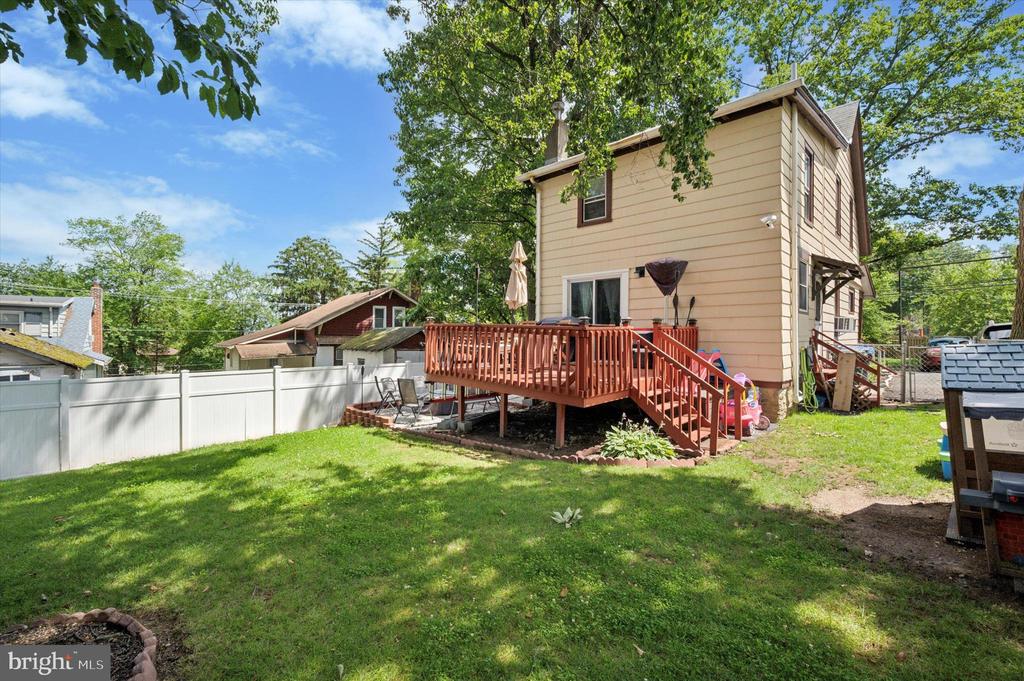 926 BRADFIELD ROAD