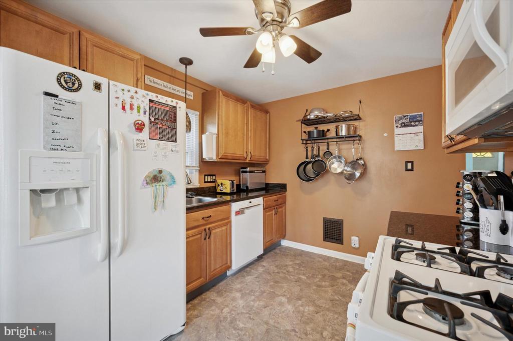 926 BRADFIELD ROAD