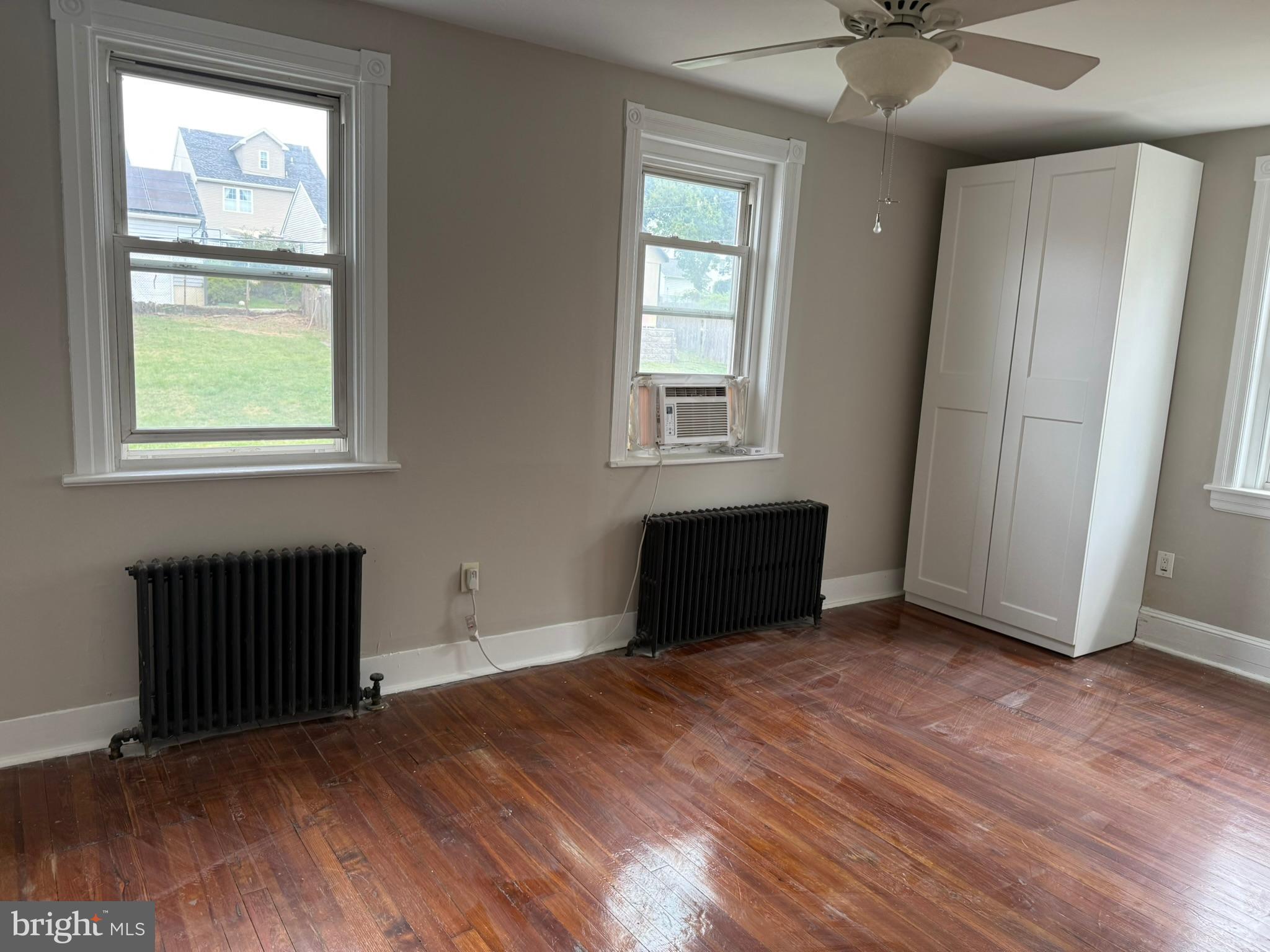 134 W 8TH AVENUE