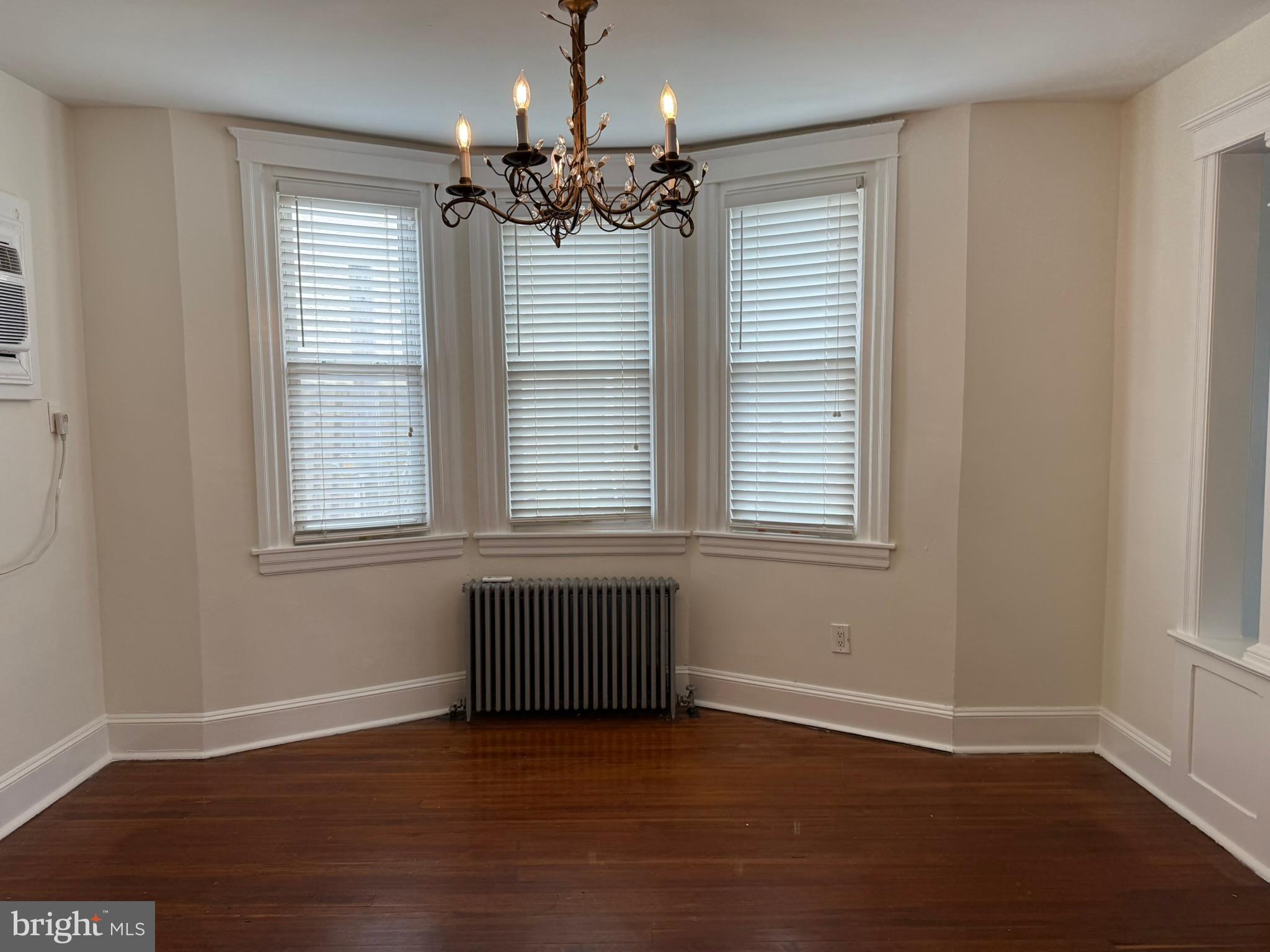 134 W 8TH AVENUE