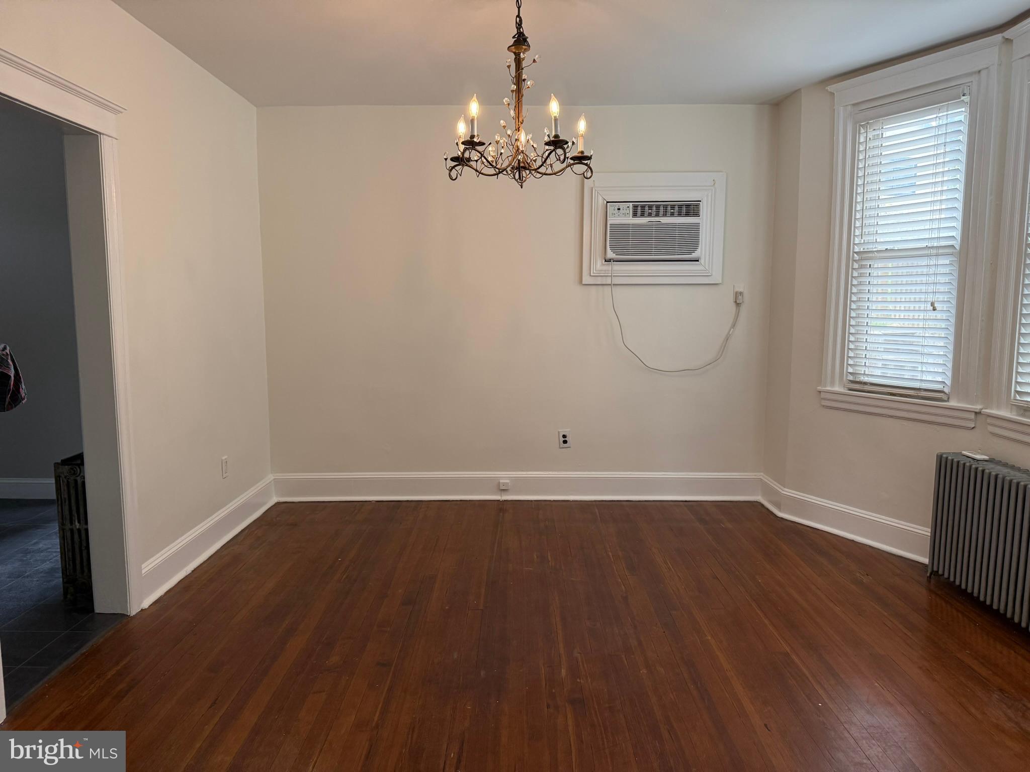 134 W 8TH AVENUE